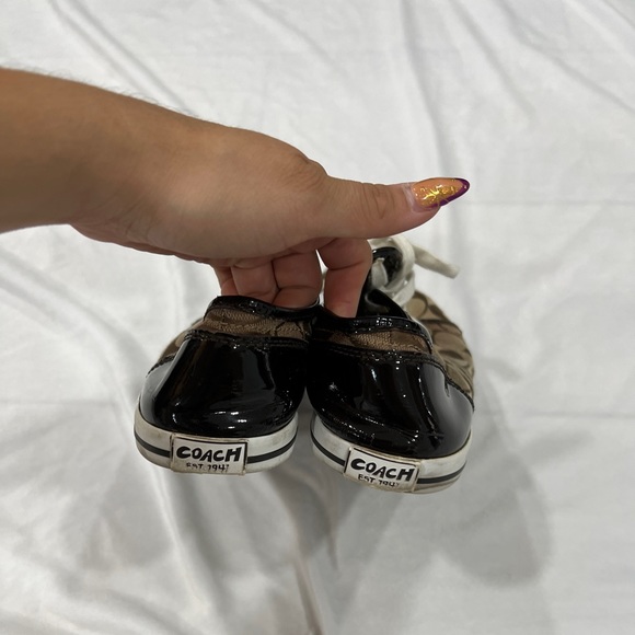 Coach shoes 8.5 women - Picture 3 of 5